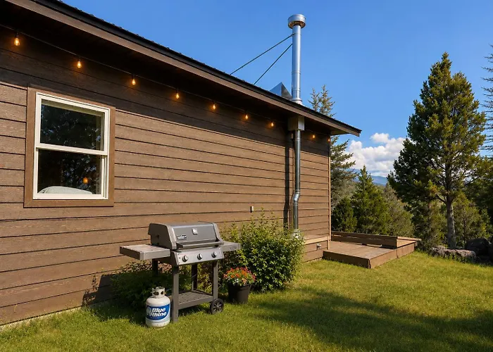 Upper Ranch - 100 Acre Mountain Views