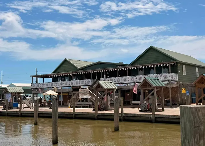 Resort Lodging At Venice Marina W/ Wifi + Private Dock