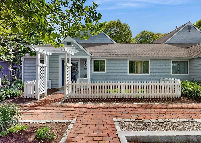 New Seabury Escape
