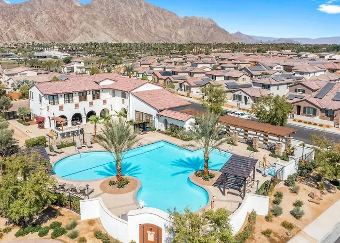 Enjoy A Stay @ Casa De Fore!Play! New Townhome!