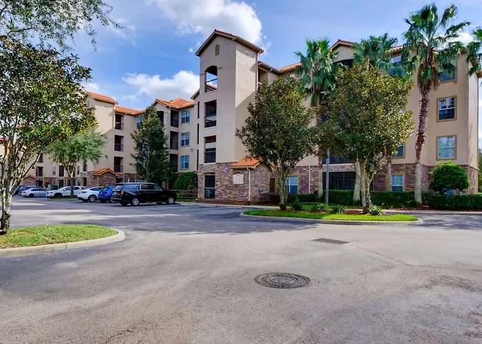 Spacious 3-Bed Ground-Floor Family Condo At Tuscana Resort