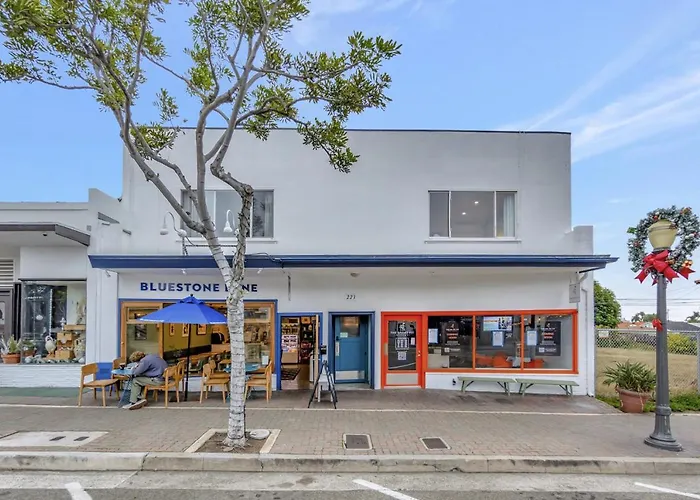 Azul On Avenida Del Mar Half Mile To The Pier 5 Suites