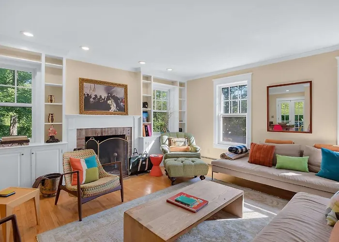 Classic Stockbridge Cottage