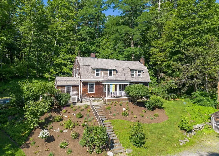 Classic Stockbridge Cottage