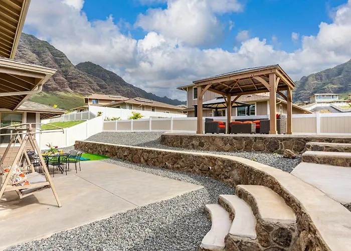 Makaha Villa By Avantstay