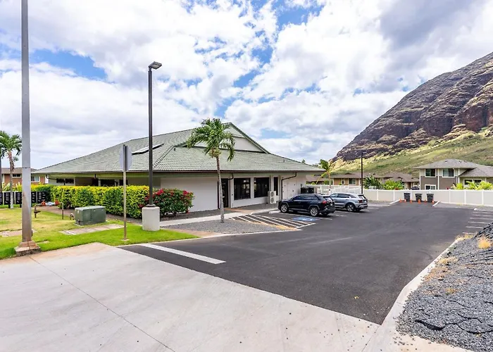 Makaha Villa By Avantstay