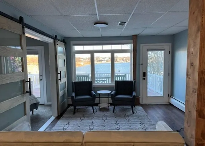 Peninsula Point Cozy Lakefront Condo 1Br 1Ba