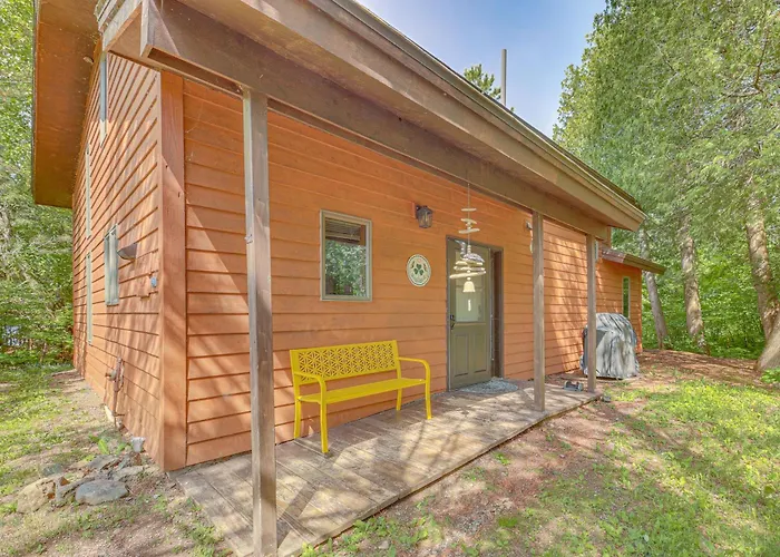 Family Lutsen Lakefront Cabin Near Skiing & Trails