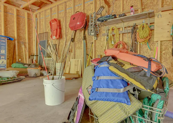 Family Lutsen Lakefront Cabin Near Skiing & Trails