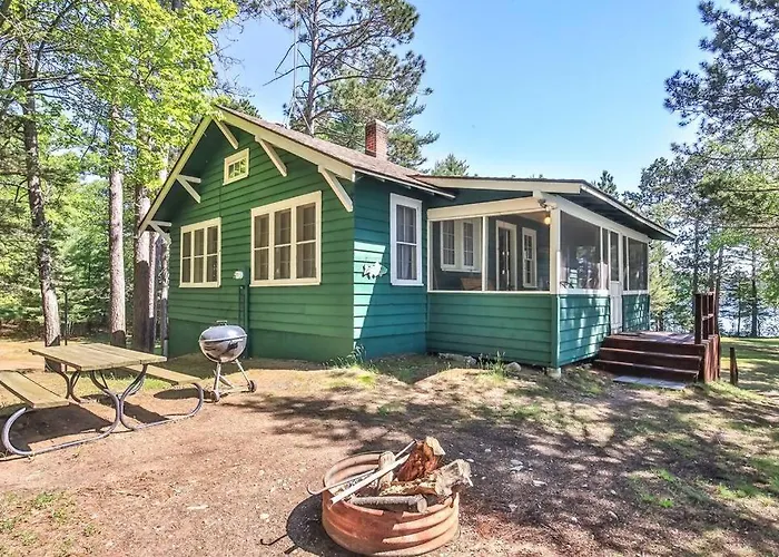 Hearthwood Beach House - On Lake Tomahawk