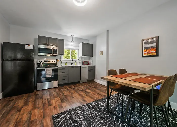 Willard Modern Cozy Apt 1St Floor