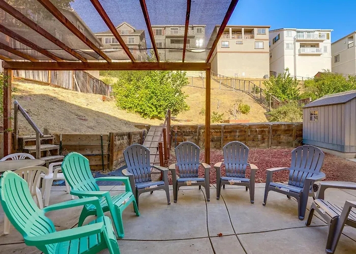 Spacious Bay Point Family Home W/ Private Yard!