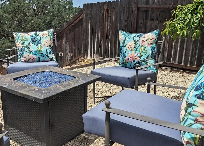 Manzanita Manorartistic Escape Near Downtown Paso