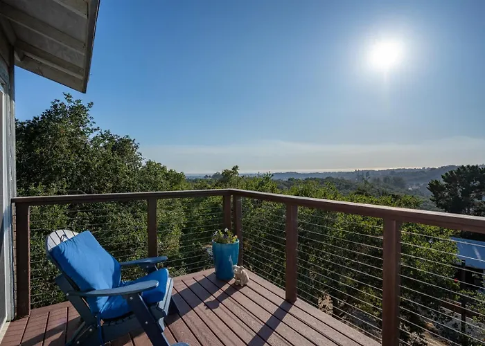 Stylish Wine Country Hideaway With Views