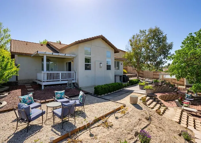 Manzanita Manorartistic Escape Near Downtown Paso