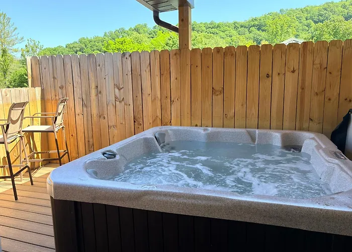 Stay, Play And Relax In Ohiopyle, Pa, Hot Tub, Pool Table, Next To The Gap Trail In Ohiopyle, Pa
