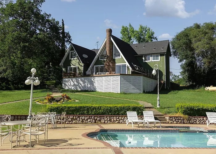 Lakefront Cottage At Lakewood