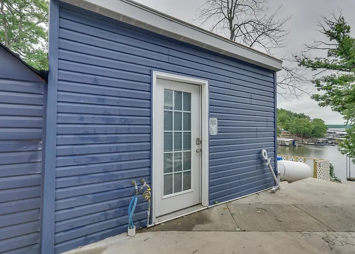 Kayaks, Boat Slip, Game Room, Calm Cove, Great Loc