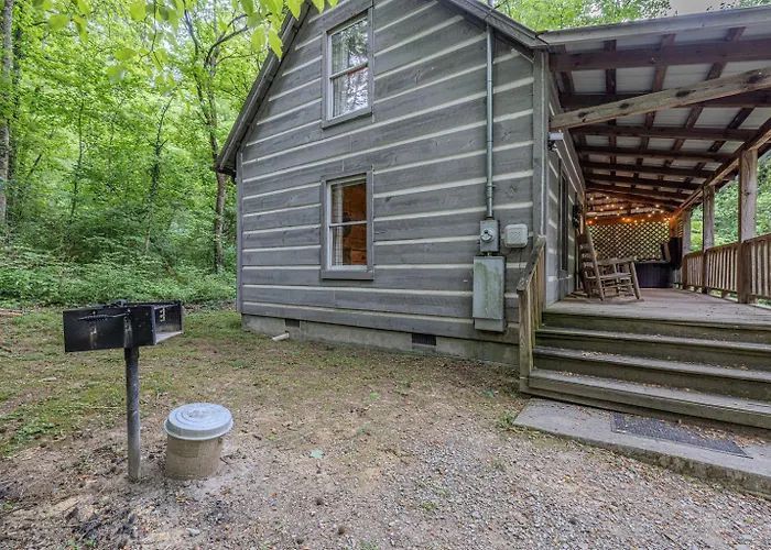 Smokies Cabin With Hot Tub And Arcade Games