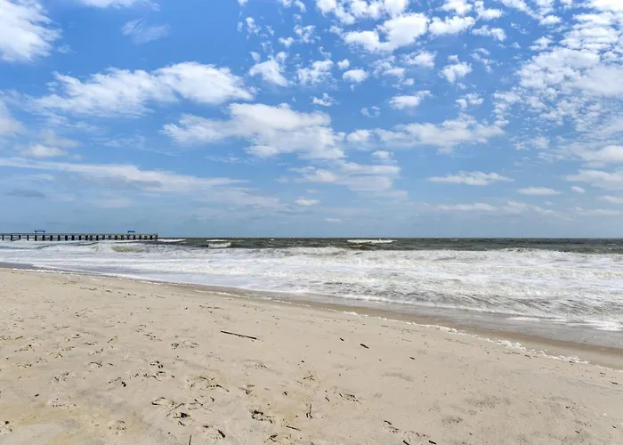 Fernandina Beach Townhome W/ Patio: Walk To Beach!