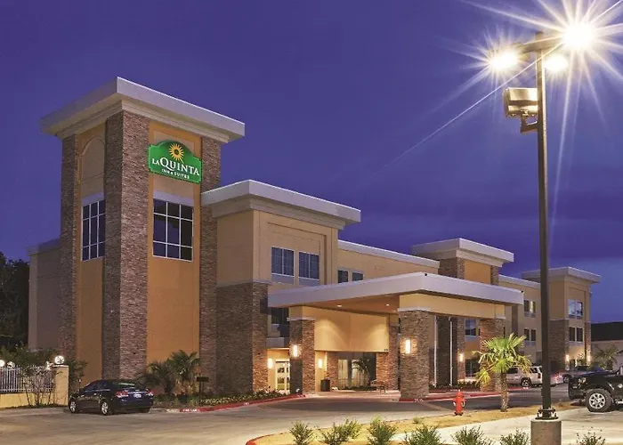 La Quinta Inn & Suites By Wyndham Beeville