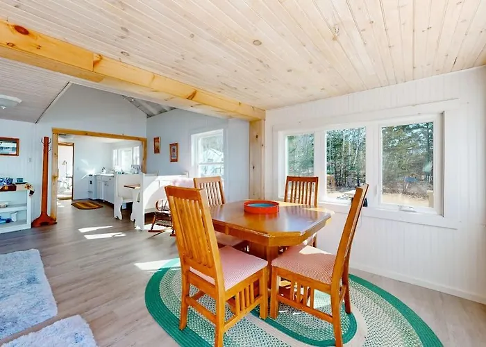 Cozy Seaside Retreat W/ Waterfront Deck, Expansive Lawn, & Breathtaking Sunsets