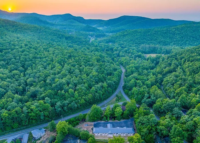 Lodge At Mount Mitchell