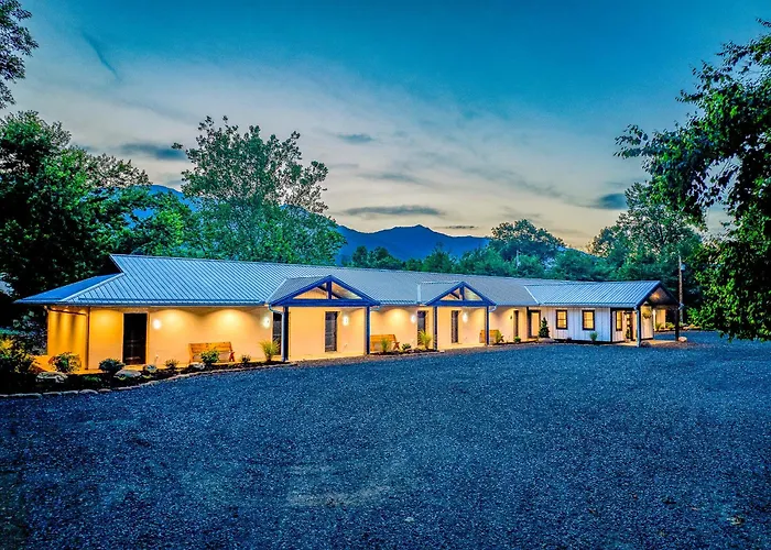 Lodge At Mount Mitchell