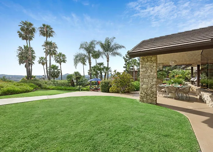 Luxury Hilltop Estate I Resort Pool I Sunset Views