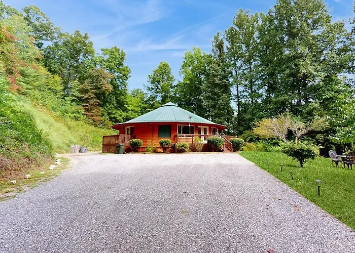 Circle House In The Smoky Mountains