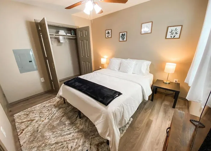 Charming 1Br Getaway - Private, Pet Friendly, Tv