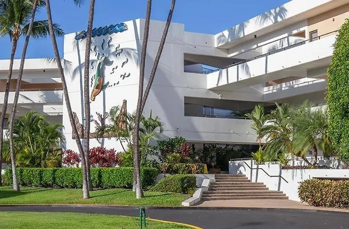 Wyndham Royal Sea Cliff Resort