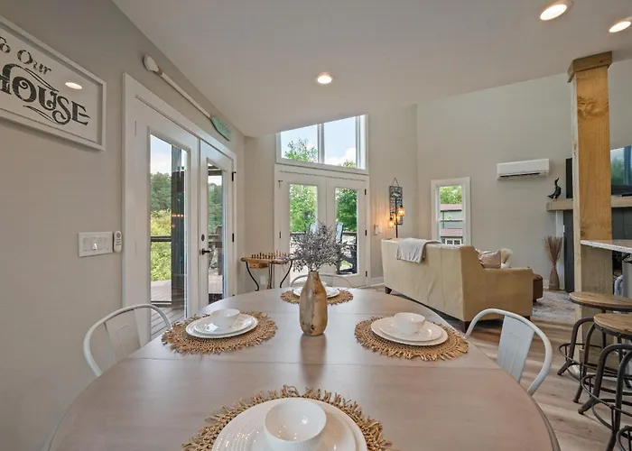 River Lofts - Onyx & Catawba Cottages
