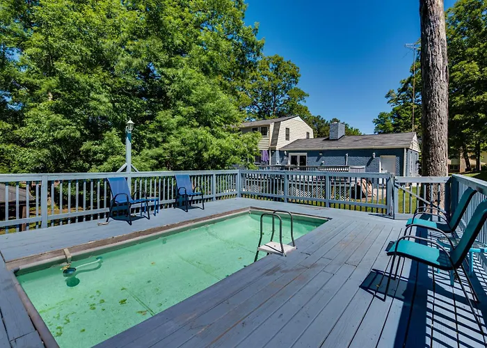 Spacious Home W/ Hot Tub, 14 Mi To Downtown Atl!