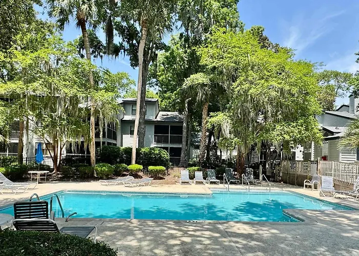 Pet Friendly Beach Villa - Walk To The Beach - Pools Tennis And More