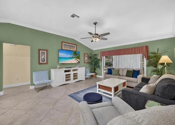 The Villages Sumter Landing With Lanai & Patio!