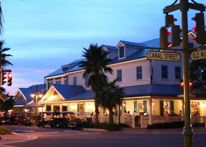 The Villages Sumter Landing With Lanai & Patio!