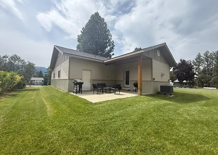 Bogie Bungalow - Walk To Lake, Bar & Restaurant - Near Golf Course - Ac - Fireplace - Pet Ok