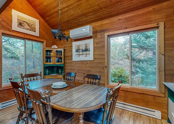 Cozy Island Cabin