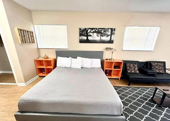 Central Private King Suit Washer Dryer 2 Miles To Hospital