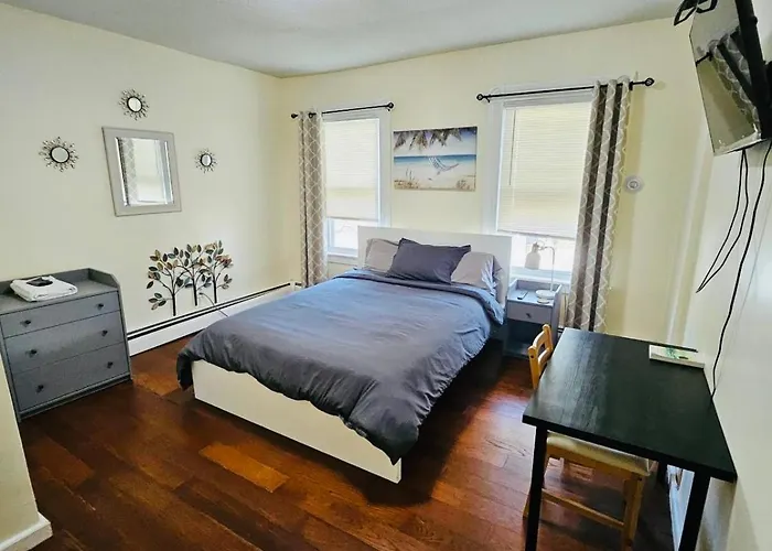 533F Nice Apartment Near Whole Foods, Brown University, Miriam Hospital