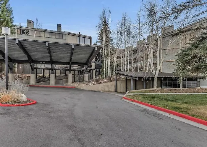 Silverking Mountainside Penthouse Suite