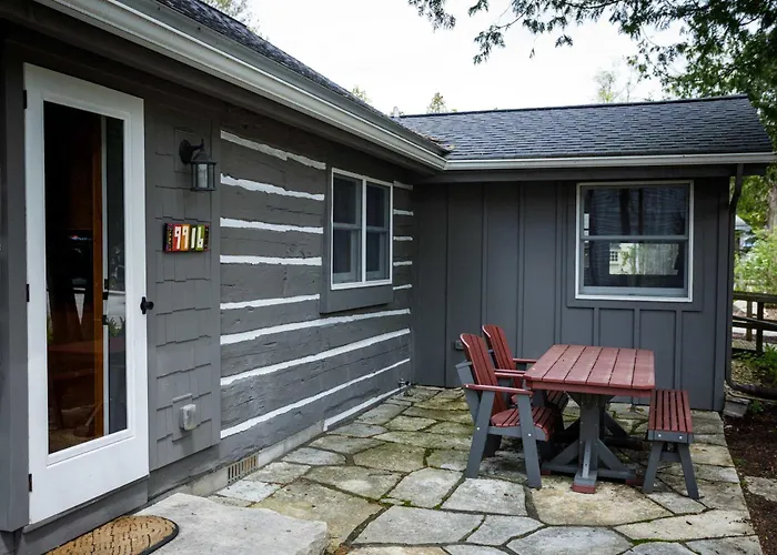 Collings Log House By Simple Life Rentals