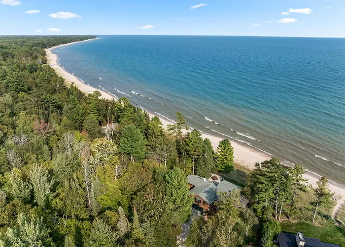 Lily Bay Lodge By Simple Life Rentals