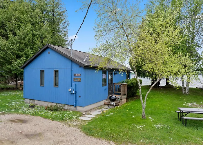 Sunset Shores - Lakeside Cabin #1 By Simple Life Rentals