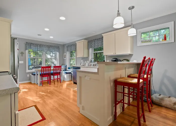Blue Bear Cottage At Simple Life Rentals