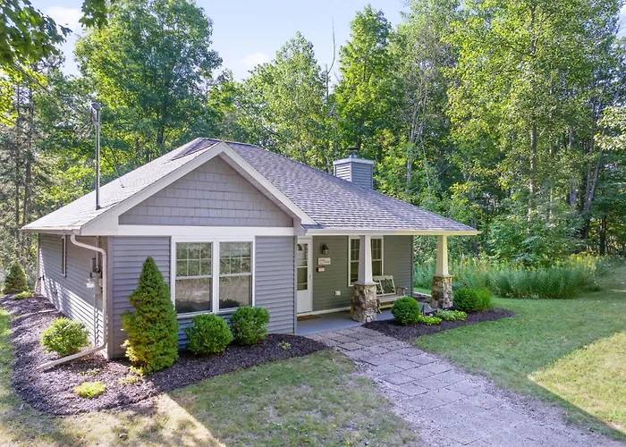 Blue Bear Cottage At Simple Life Rentals
