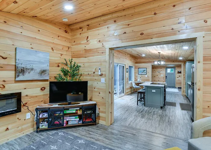 Explore Lakes & Beaches! Creekside Glen Arbor Home