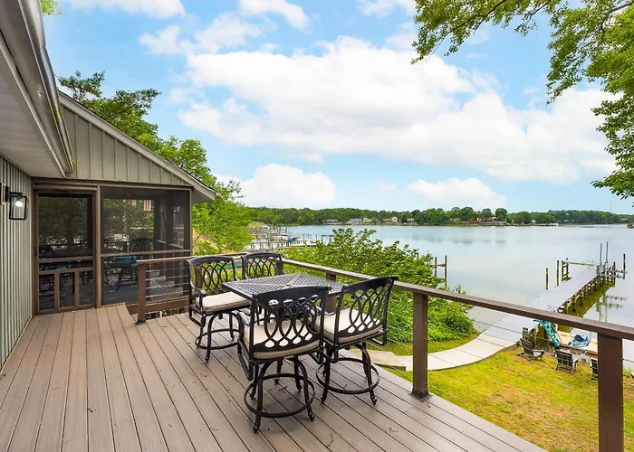 River Refresh - Waterfront With Spa On Placid Bay Luxury Vacation Rental By B Michaels Escapes