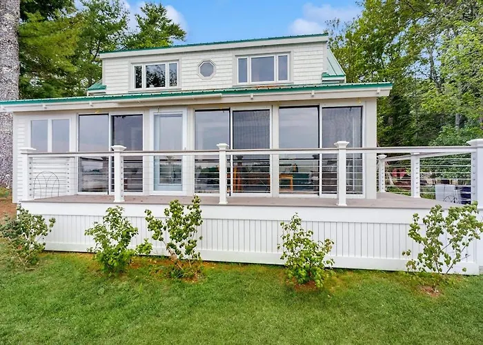 Charming Oceanfront Home With Stunning Water Views And Wifi